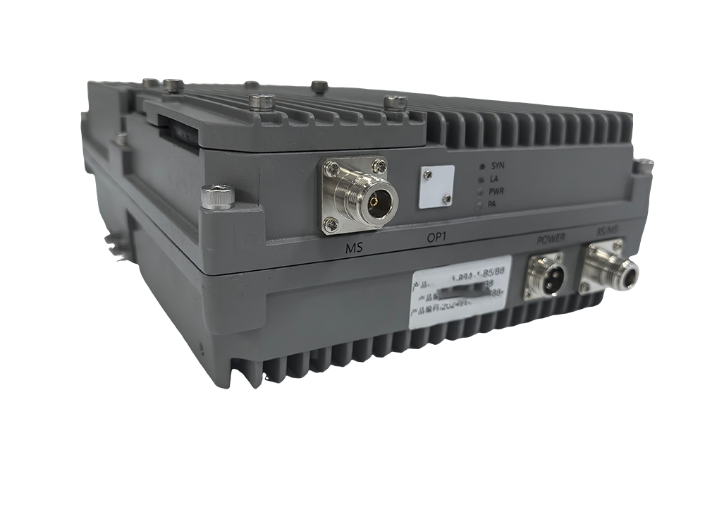  西区三频手机信号接收器2000㎡